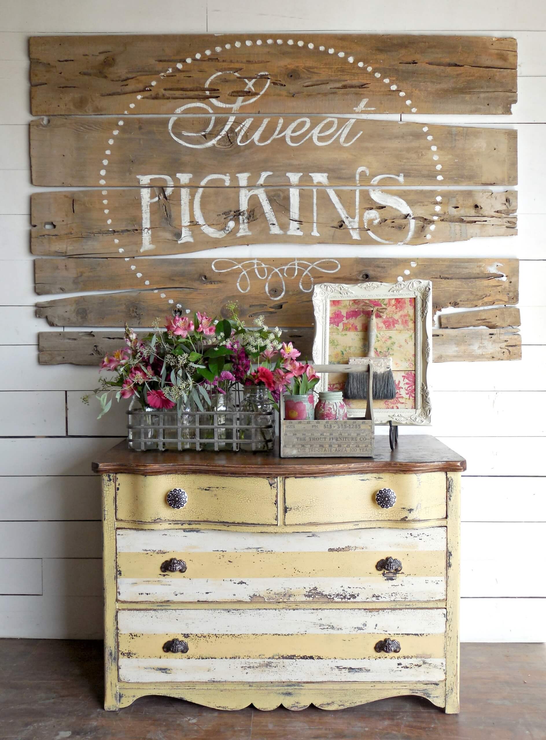 Sweet Pickins Milk Paint - Love Bug