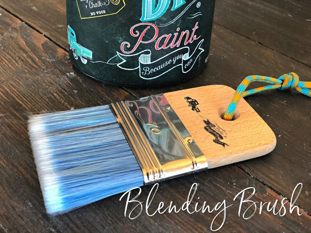 DIY Paint Brushes by Paint Pixie