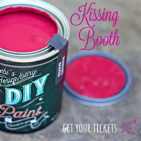 DIY Paint - Kissing Booth