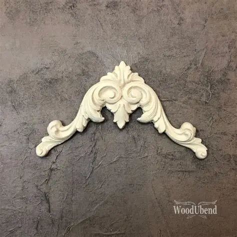 Woodubend Pediment #1722