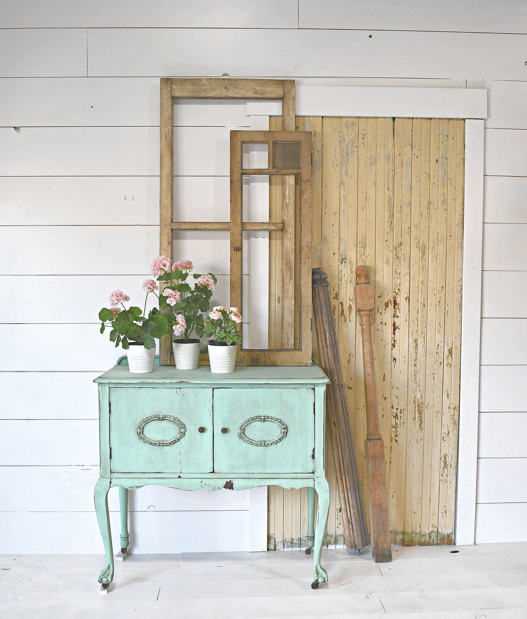Sweet Pickins Milk Paint - Summer Cottage
